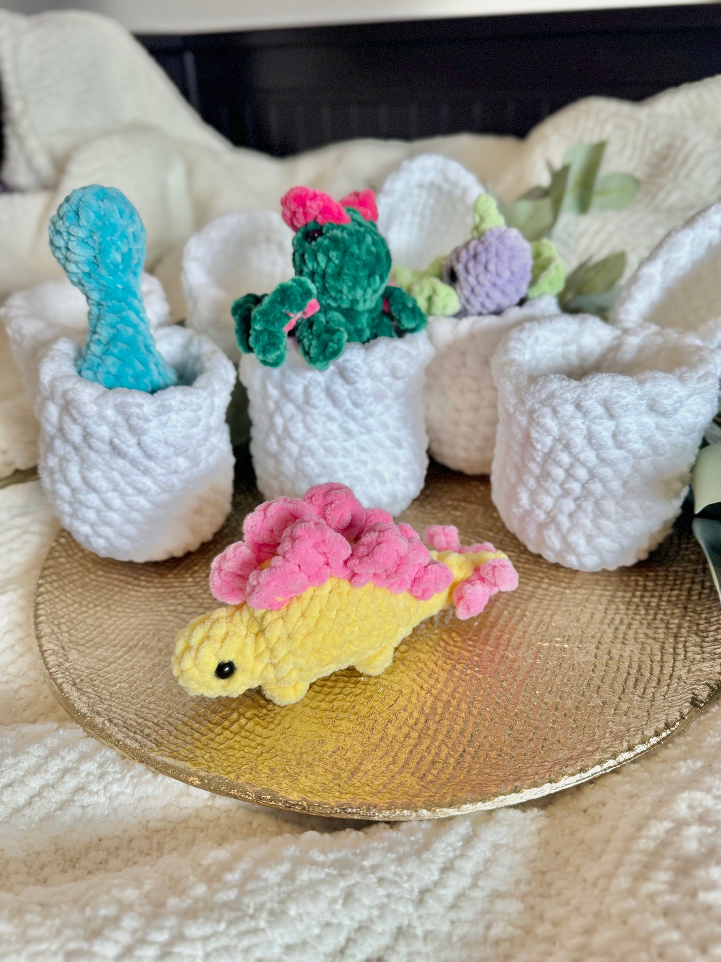 Made to Order - Hatching Dinos